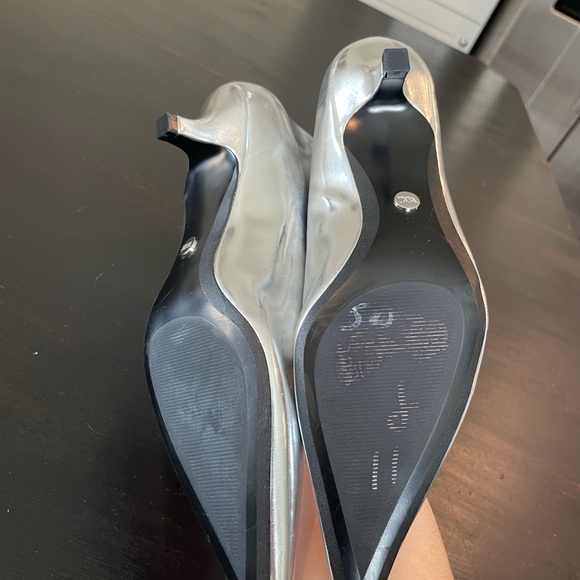 NWT Zara Metallic Silver Women's Ankle Boots with Kitten Heels Size EUR37/US 6.5 - Picture 8 of 10